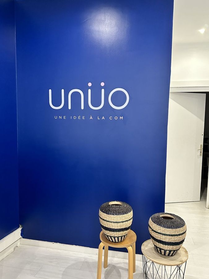 Enseigne intérieure — Unüo, Nice (06) | Posemasignaletique.fr