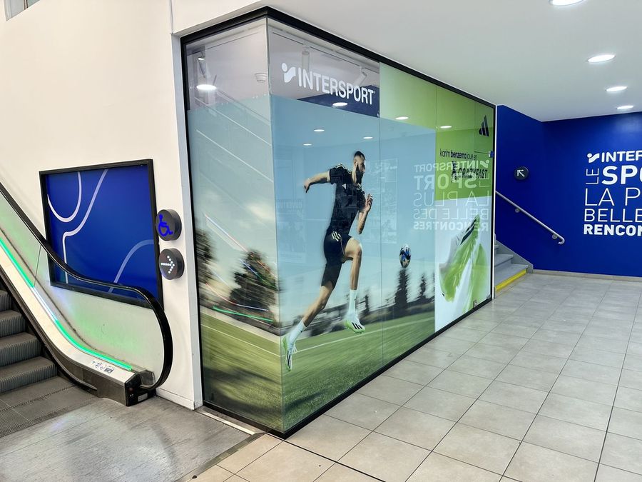 Habillage mural magasin de sport — Le Poulpe Français, Nice (06) | Posemasignaletique.fr