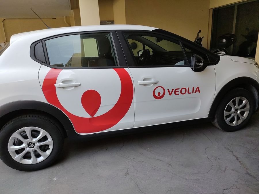 Marquage de véhicule de service — Veolia, Nice (06) | Posemasignaletique.fr